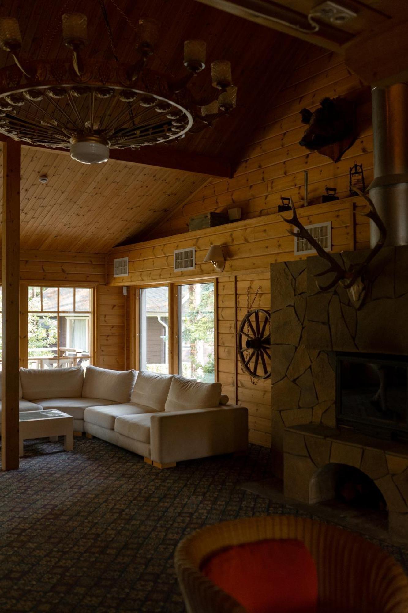 Holiday Hotel Glіbіvka Glebovka Dış mekan fotoğraf